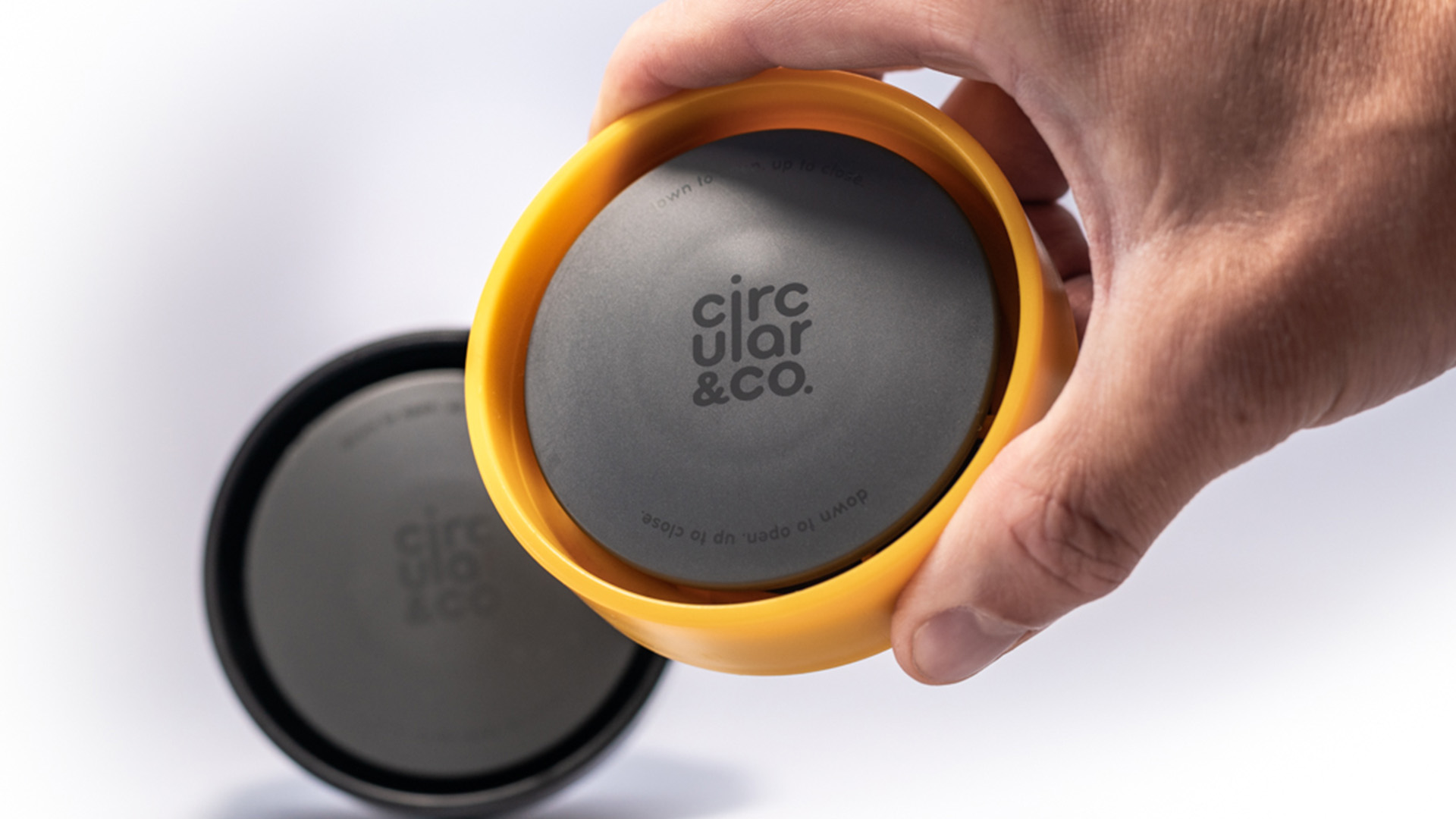 Circular&Co. Reusable Coffee Cup orange lid