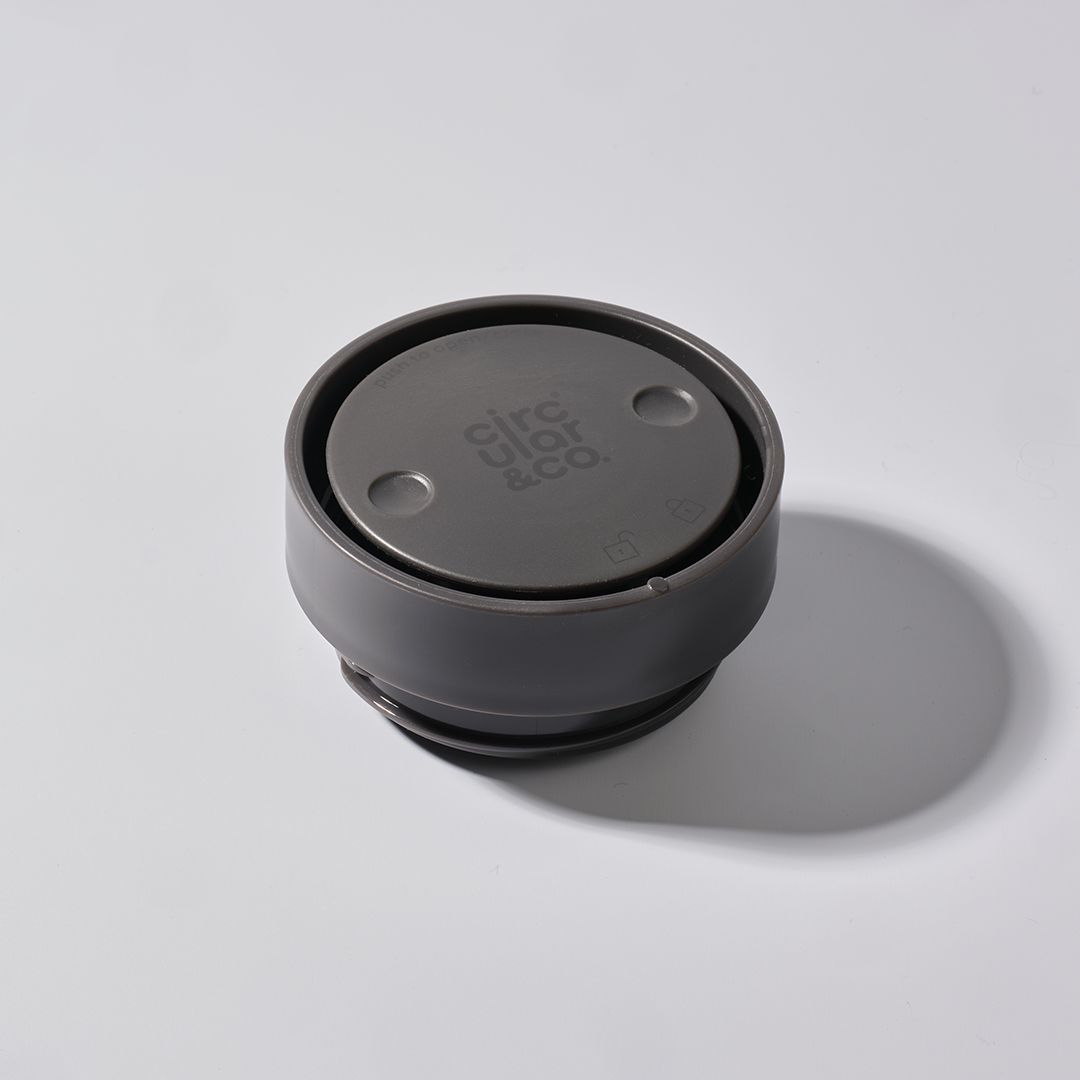 black reusable cup lid